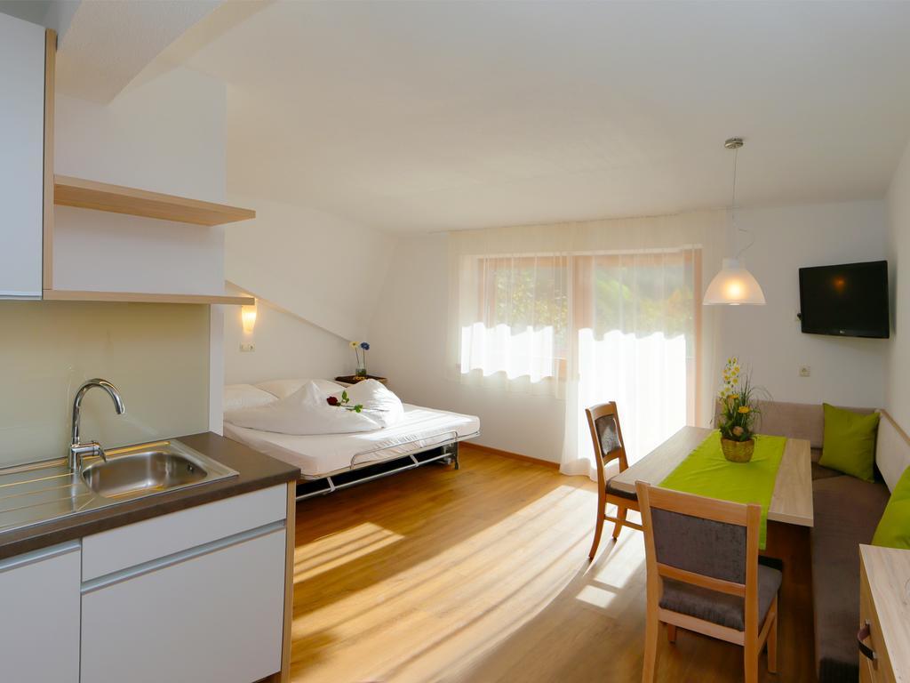 Garni Appartement Alpenresidence Cadipietra Habitación foto
