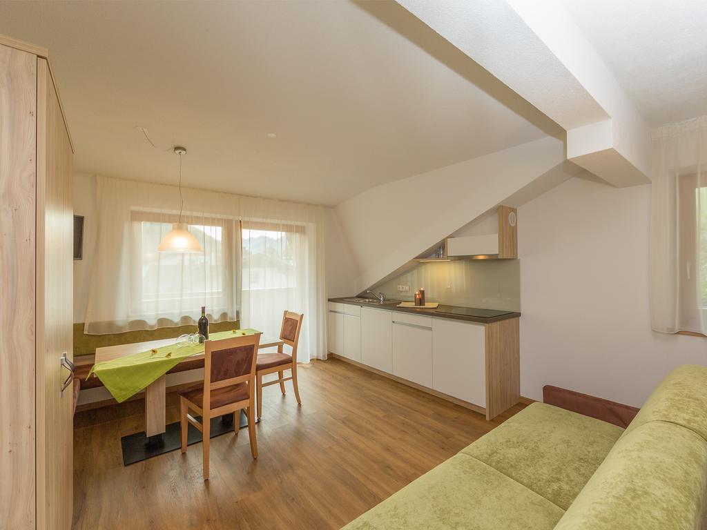 Garni Appartement Alpenresidence Cadipietra Habitación foto